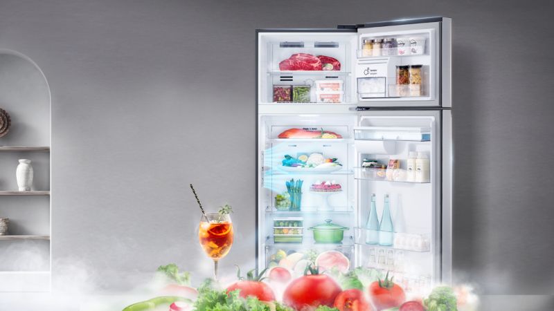 Tủ lạnh mới thường có mùi nhựa và một số hóa chất đặc trưng