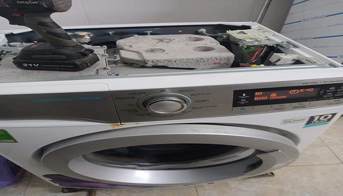 Máy Giặt Electrolux "Đổ Bệnh"? - Sửa Ngay Tại HCM!