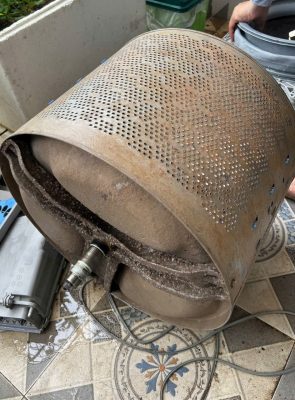 Vệ sinh máy giặt electrolux