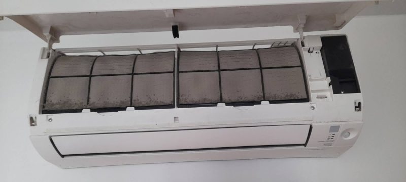 Xử Lý Máy Lạnh Chảy Nước Nhà Bè